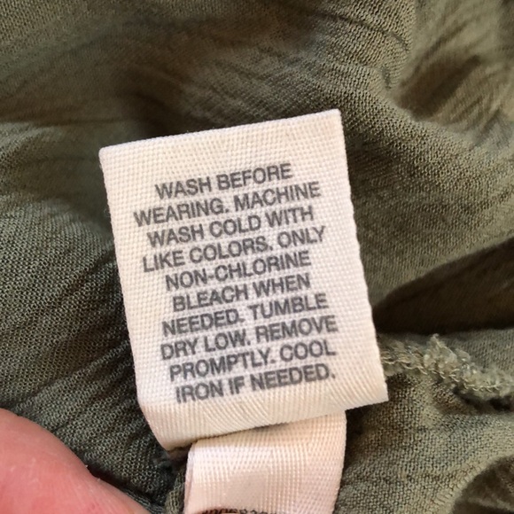 Mudd bohemian embroidered elastic hems short sleeved crinkly lightweight top - Picture 11 of 11